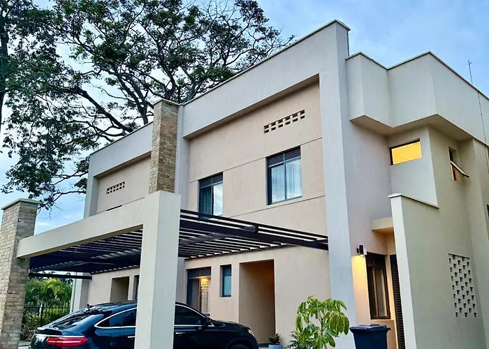 Modern 3-Bedroom Townhouse In Pearl Marina Estates